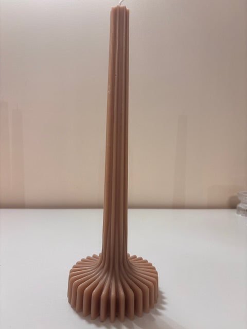 Свещ с ШИРОКА ОСНОВА