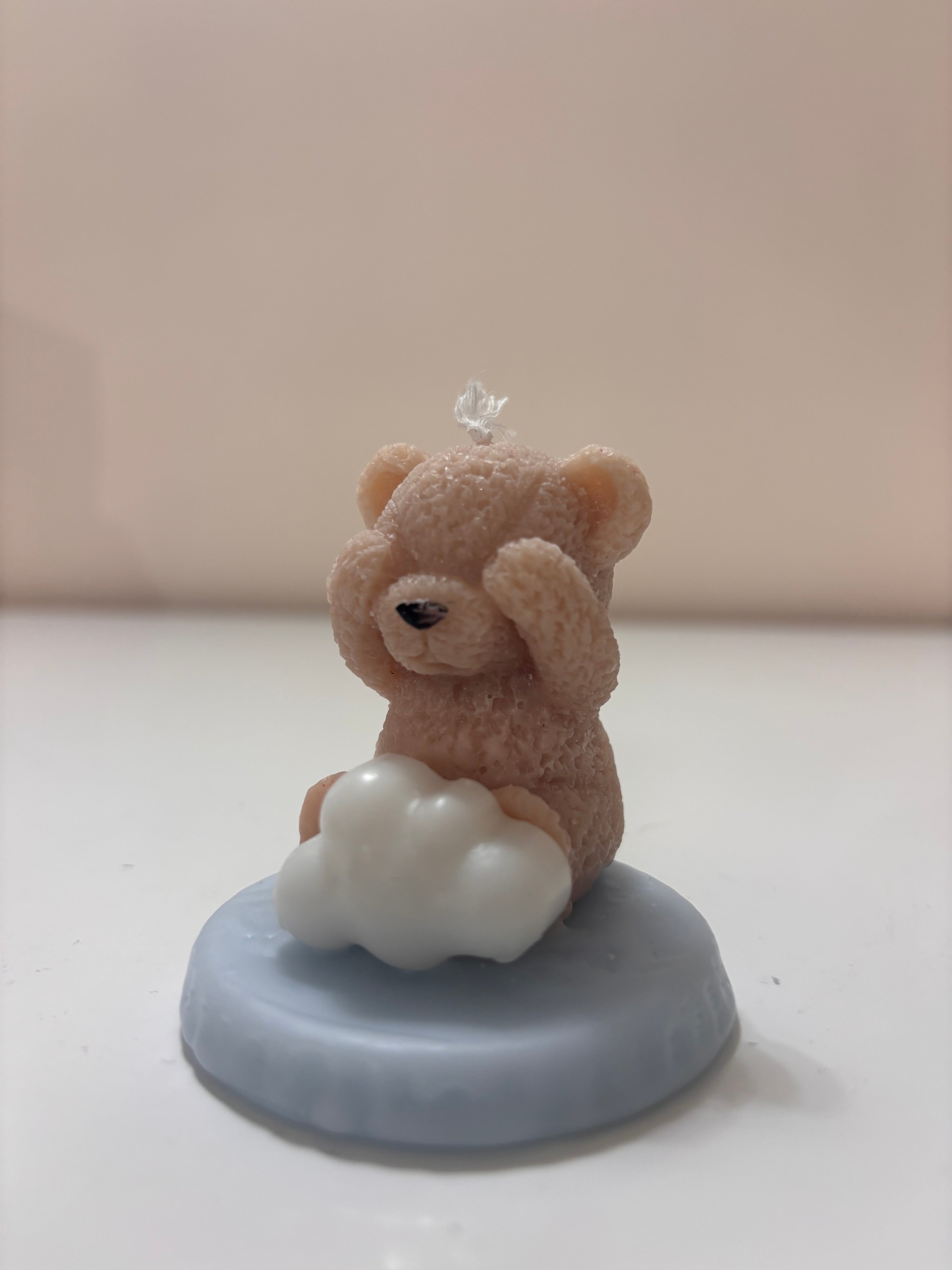 Свещ МЕЧЕ СЪС ЗАТВОРЕНИ ОЧИ